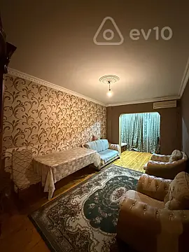 Kirayə verilir 3 otaqlı köhnə tikili 75 m²