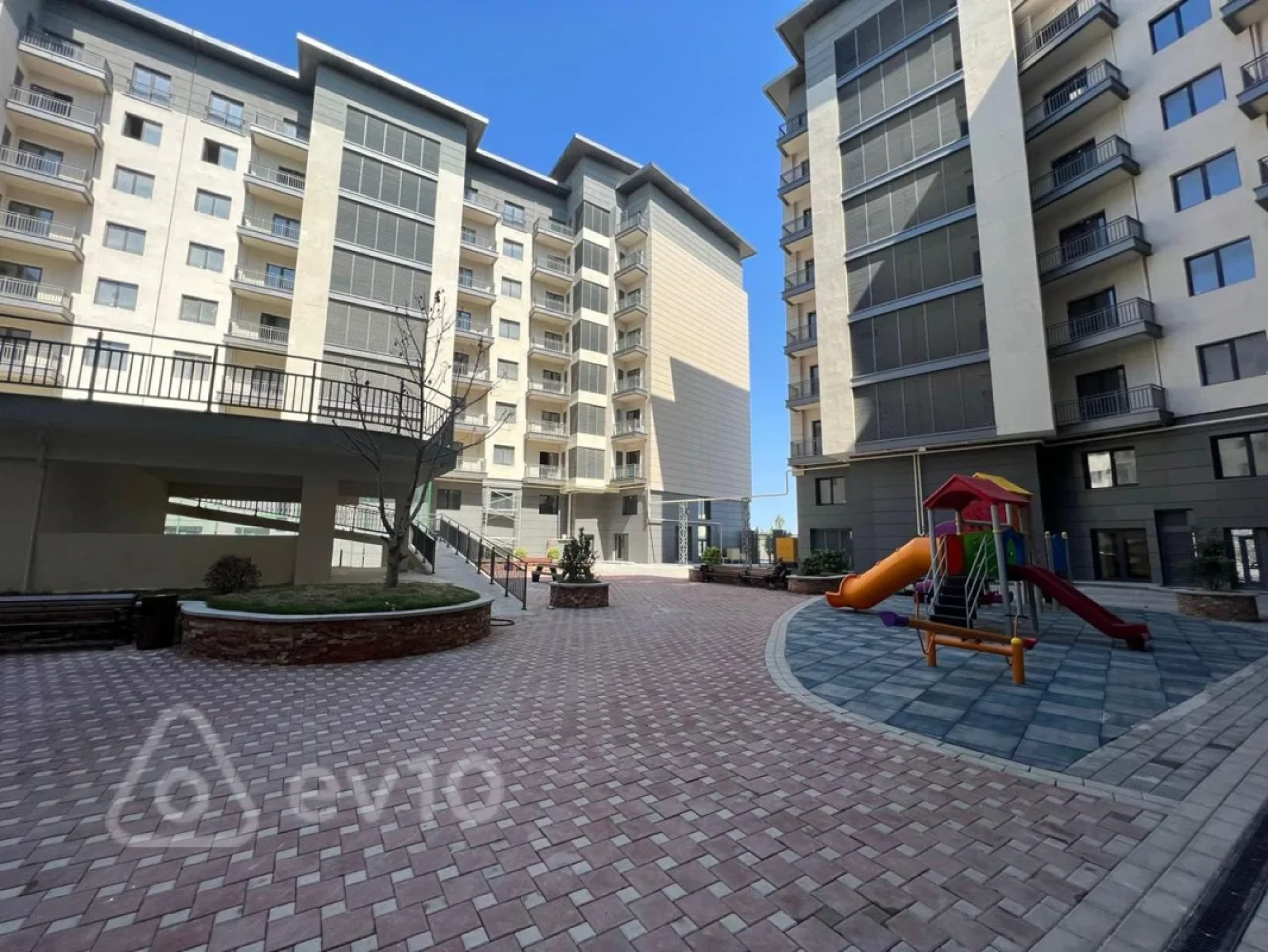 Kirayə verilir 3 otaqlı yeni tikili 100 m²