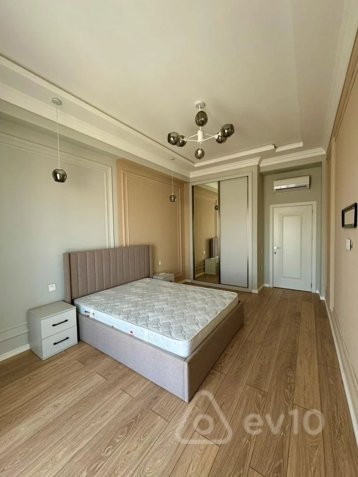 Kirayə verilir 3 otaqlı yeni tikili 100 m²