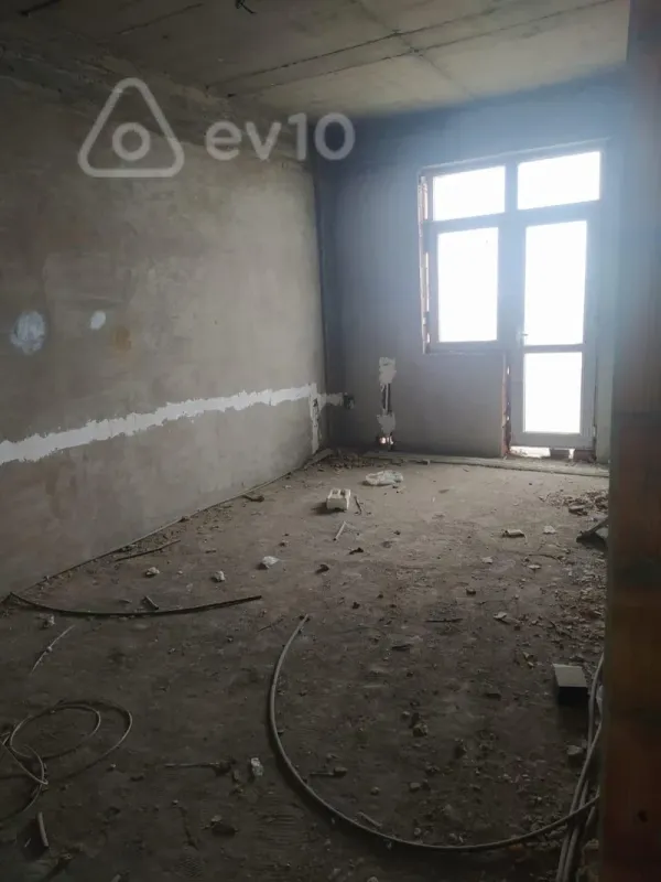 Satılır 2 otaqlı yeni tikili 110 m²