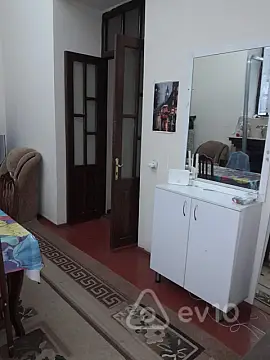 Kirayə verilir 3 otaqlı köhnə tikili 90 m²