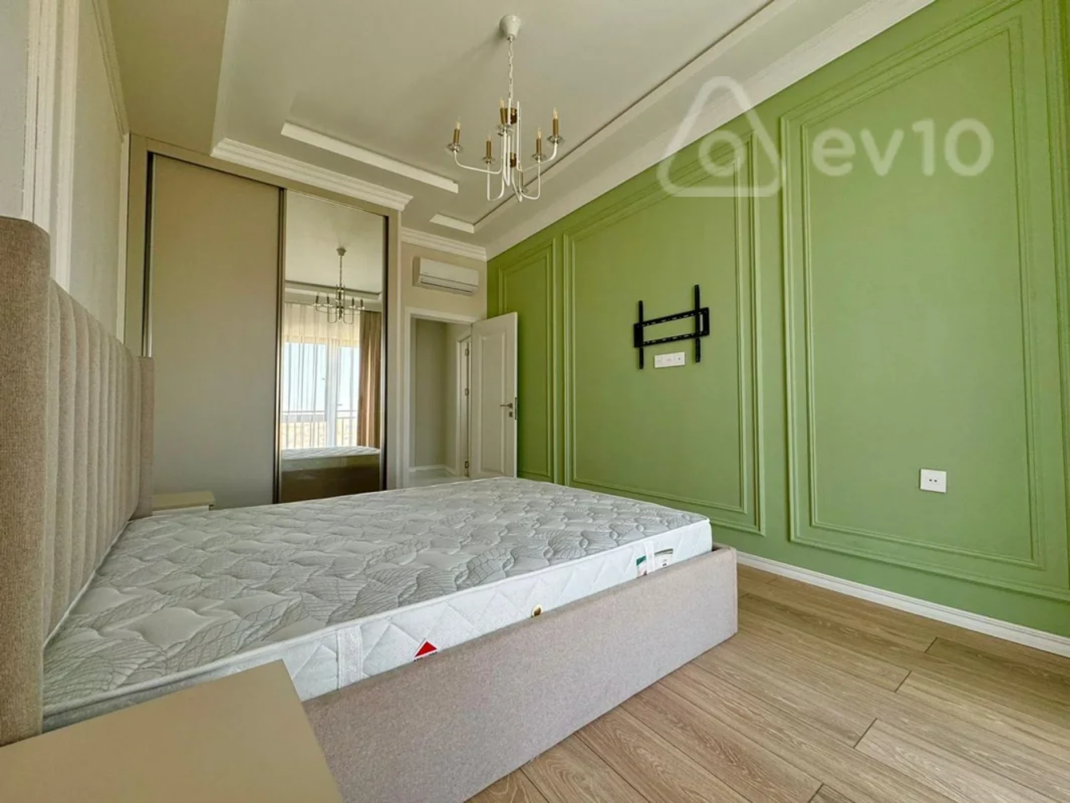 Kirayə verilir 2 otaqlı yeni tikili 103 m²