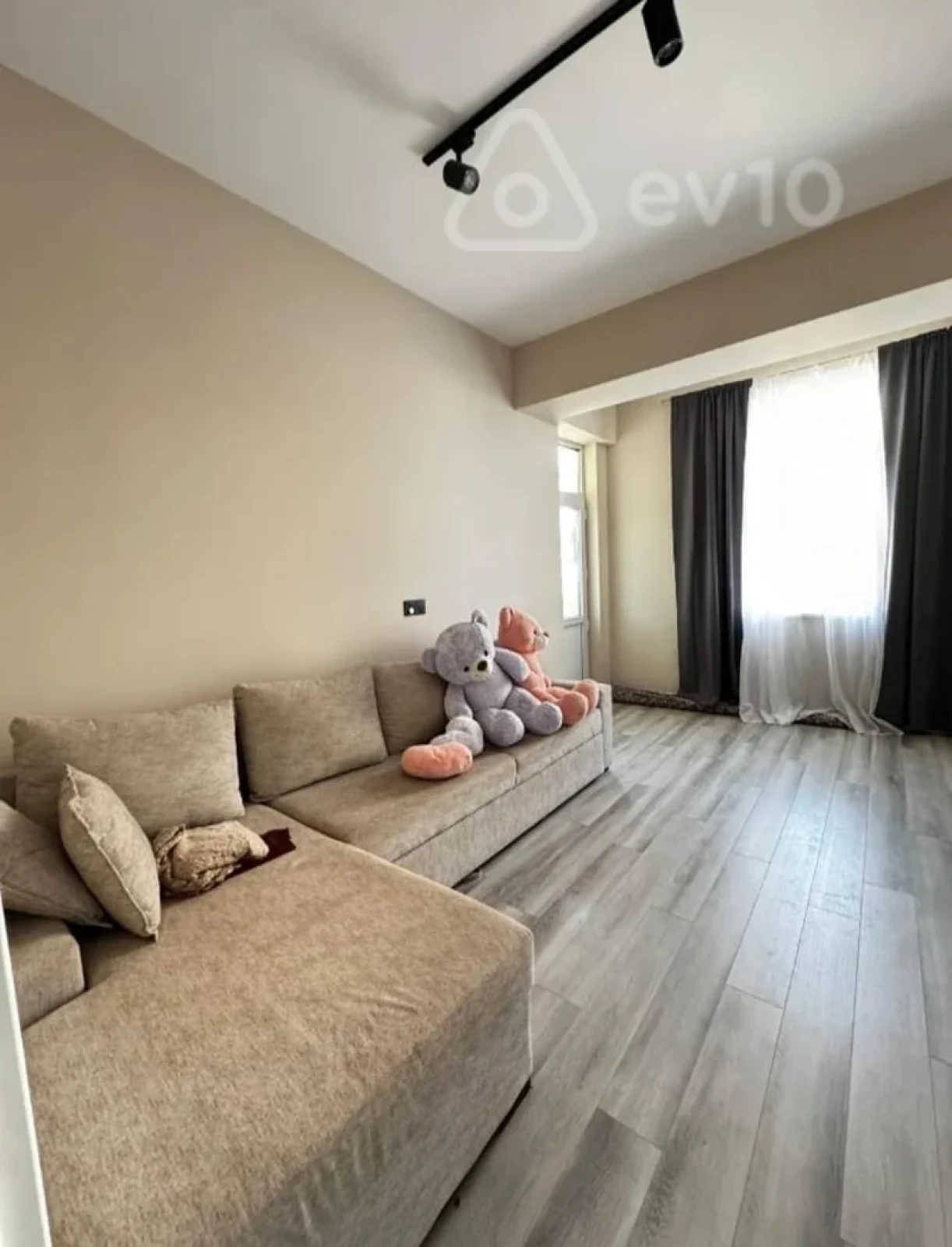 Satılır 2 otaqlı yeni tikili 67 m²