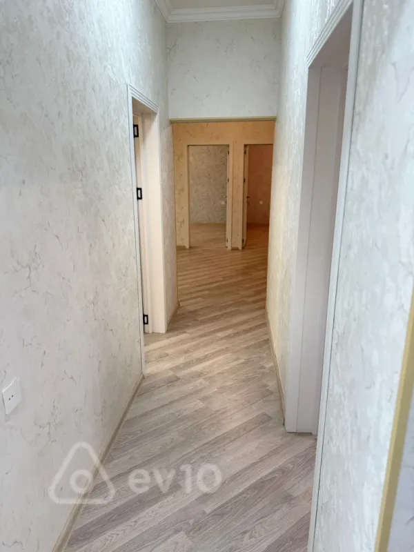 Satılır 6 otaqlı həyət evi 150 m²