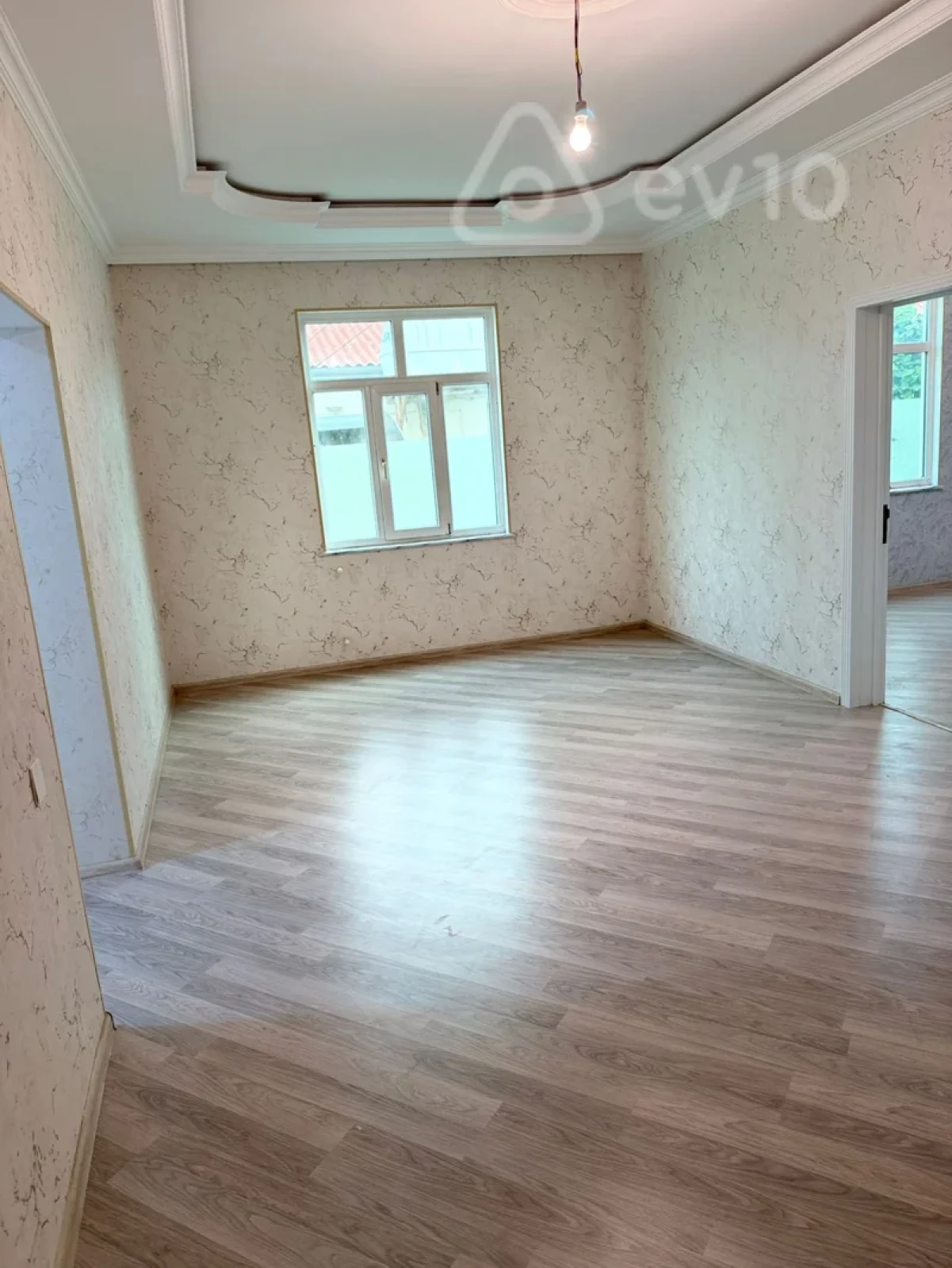 Satılır 6 otaqlı həyət evi 150 m²