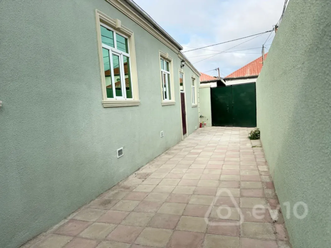 Satılır 6 otaqlı həyət evi 150 m²