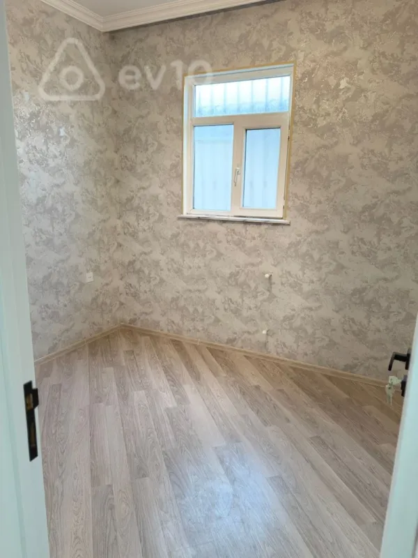 Satılır 6 otaqlı həyət evi 150 m²