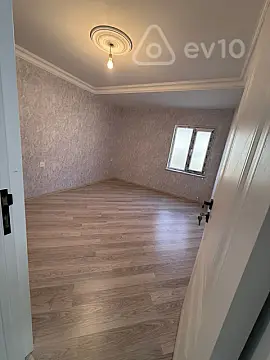 Satılır 6 otaqlı həyət evi 150 m²