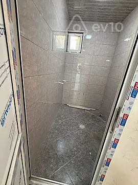Satılır 6 otaqlı həyət evi 150 m²