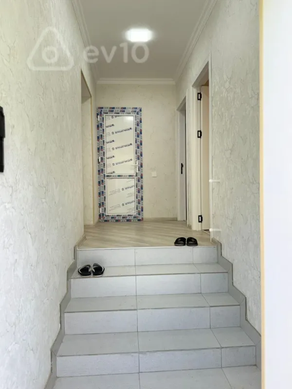 Satılır 6 otaqlı həyət evi 150 m²