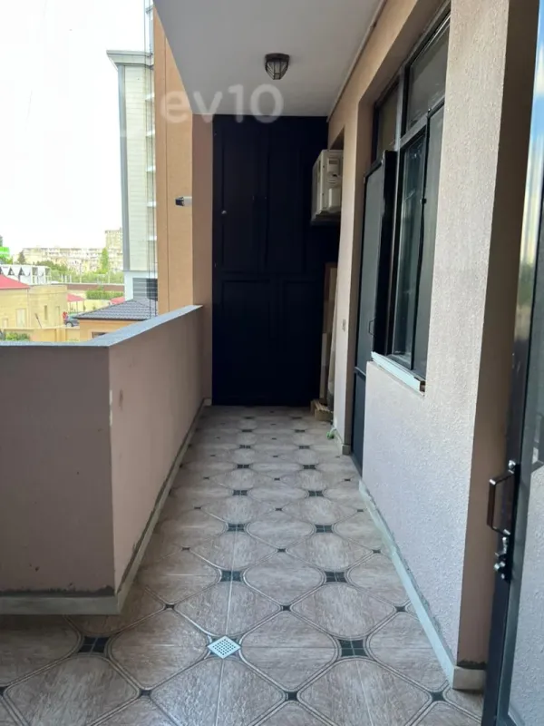 Kirayə verilir 3 otaqlı yeni tikili 100 m²