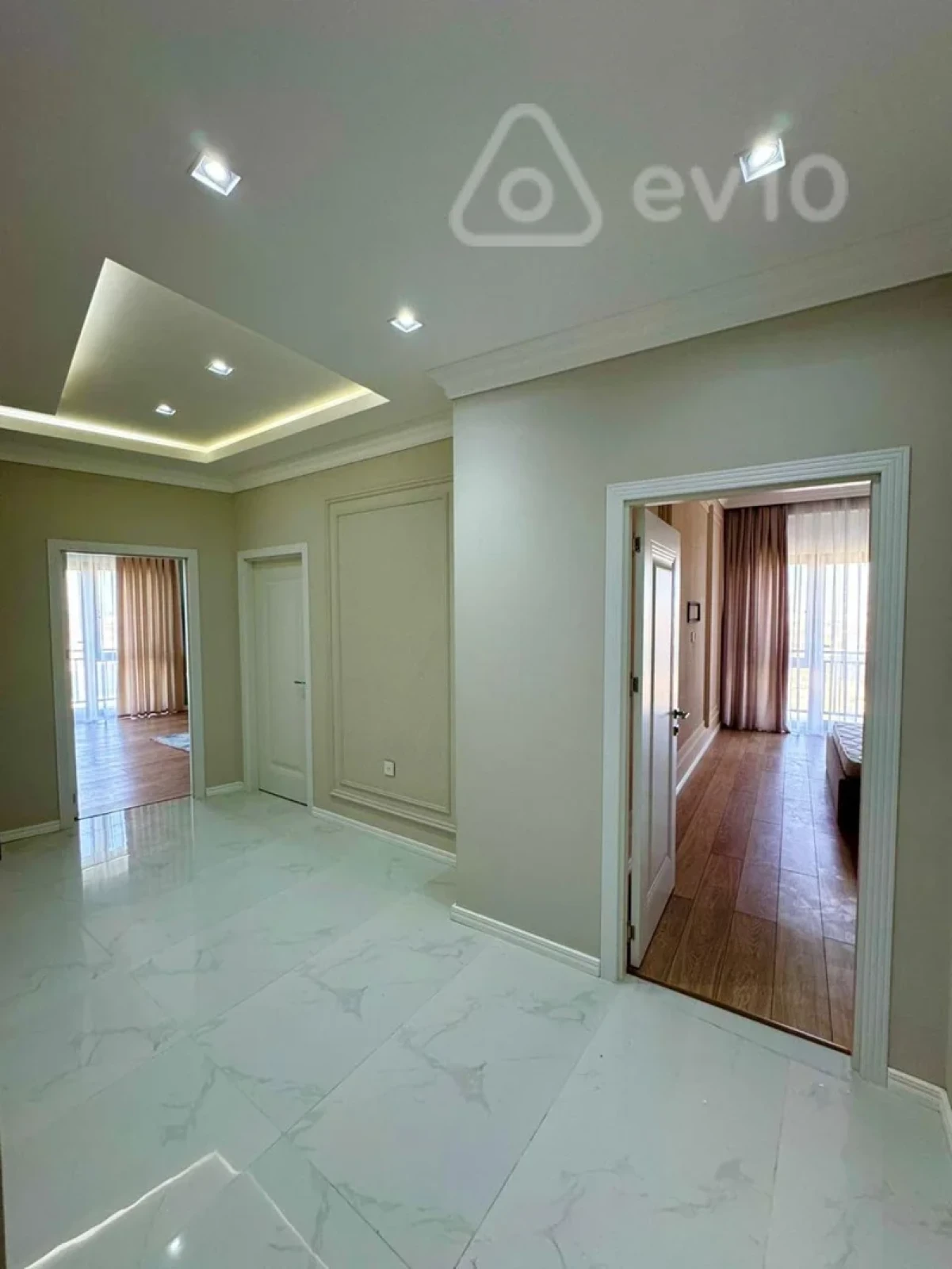 Kirayə verilir 4 otaqlı yeni tikili 155 m²
