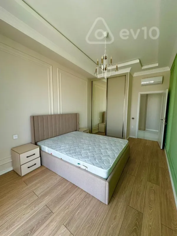 Kirayə verilir 4 otaqlı yeni tikili 155 m²