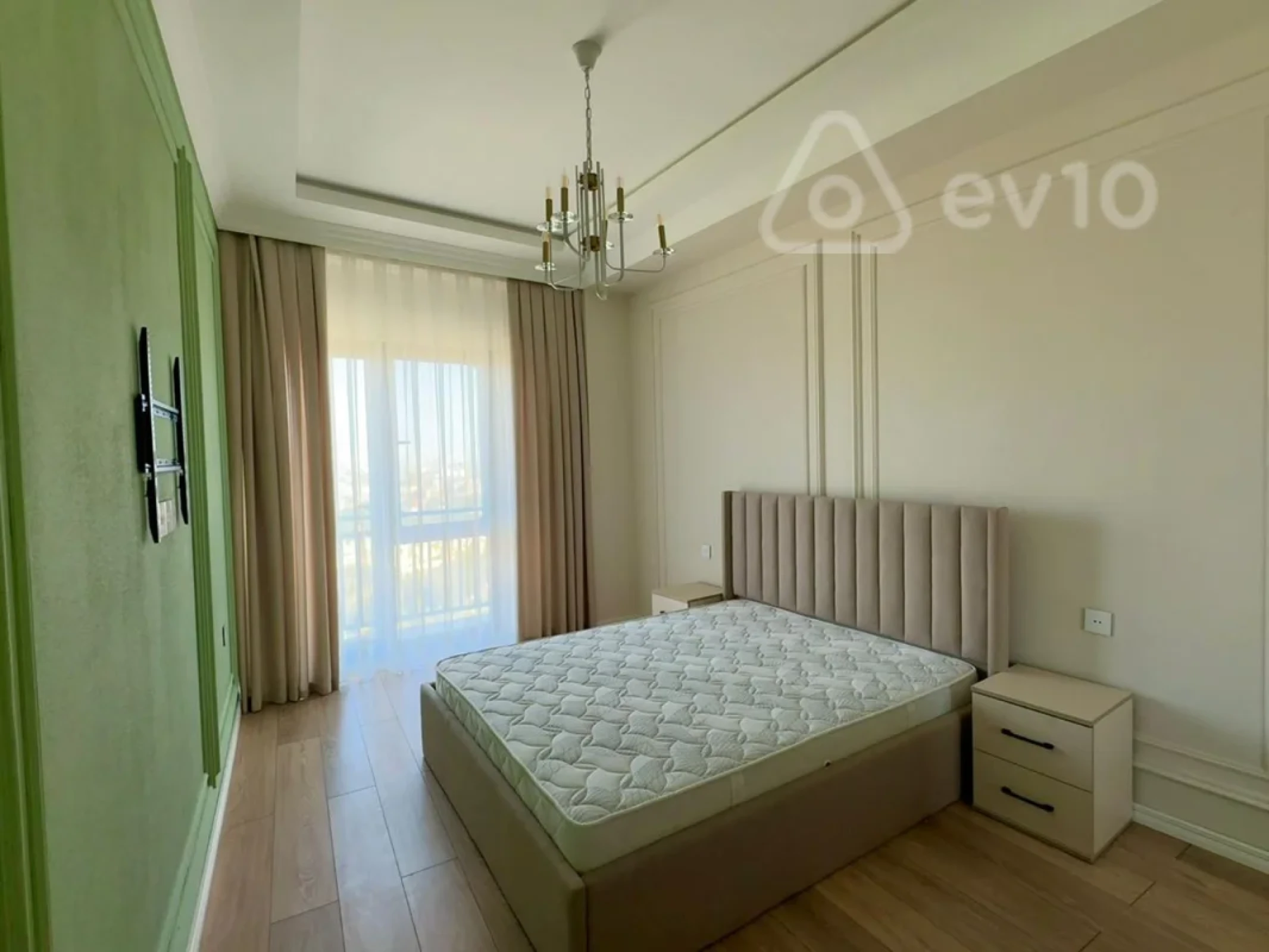 Kirayə verilir 4 otaqlı yeni tikili 155 m²