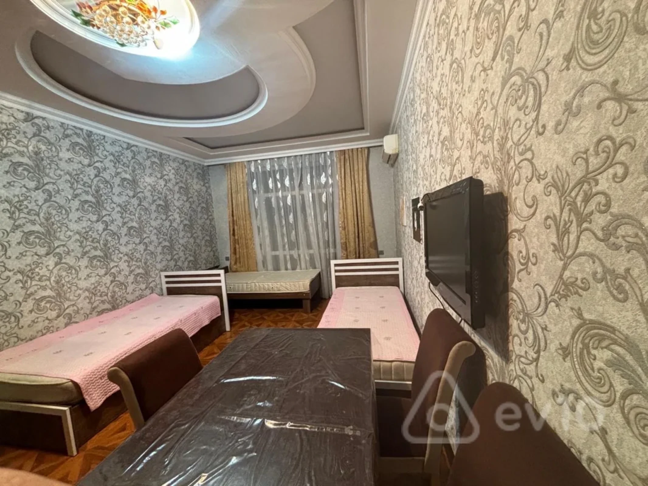 Kirayə verilir 2 otaqlı yeni tikili 85 m²