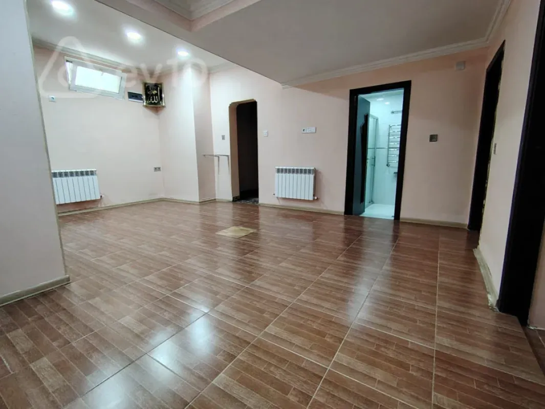 Satılır 3 otaqlı köhnə tikili 75 m²