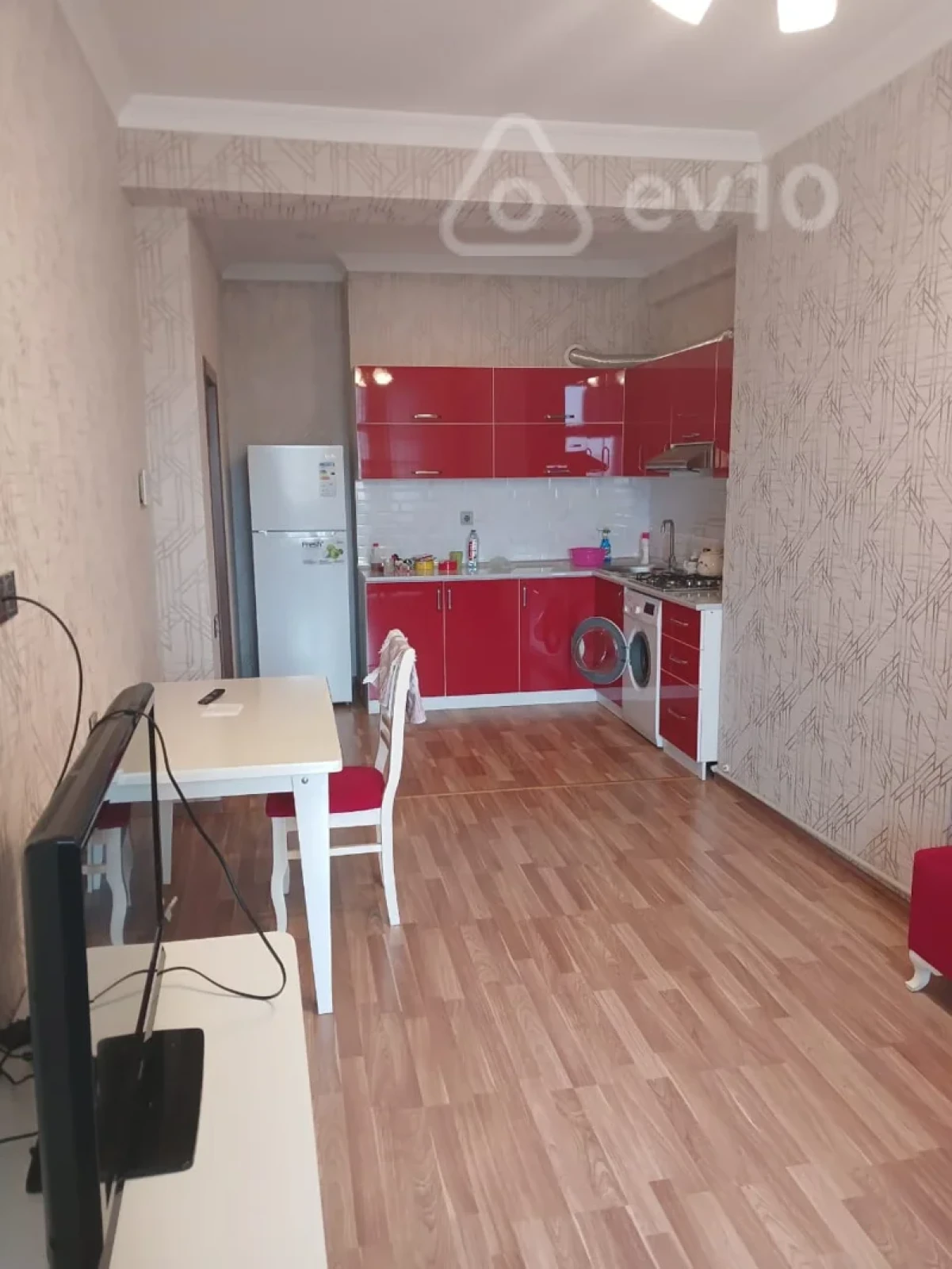 Kirayə verilir 2 otaqlı yeni tikili 100 m²