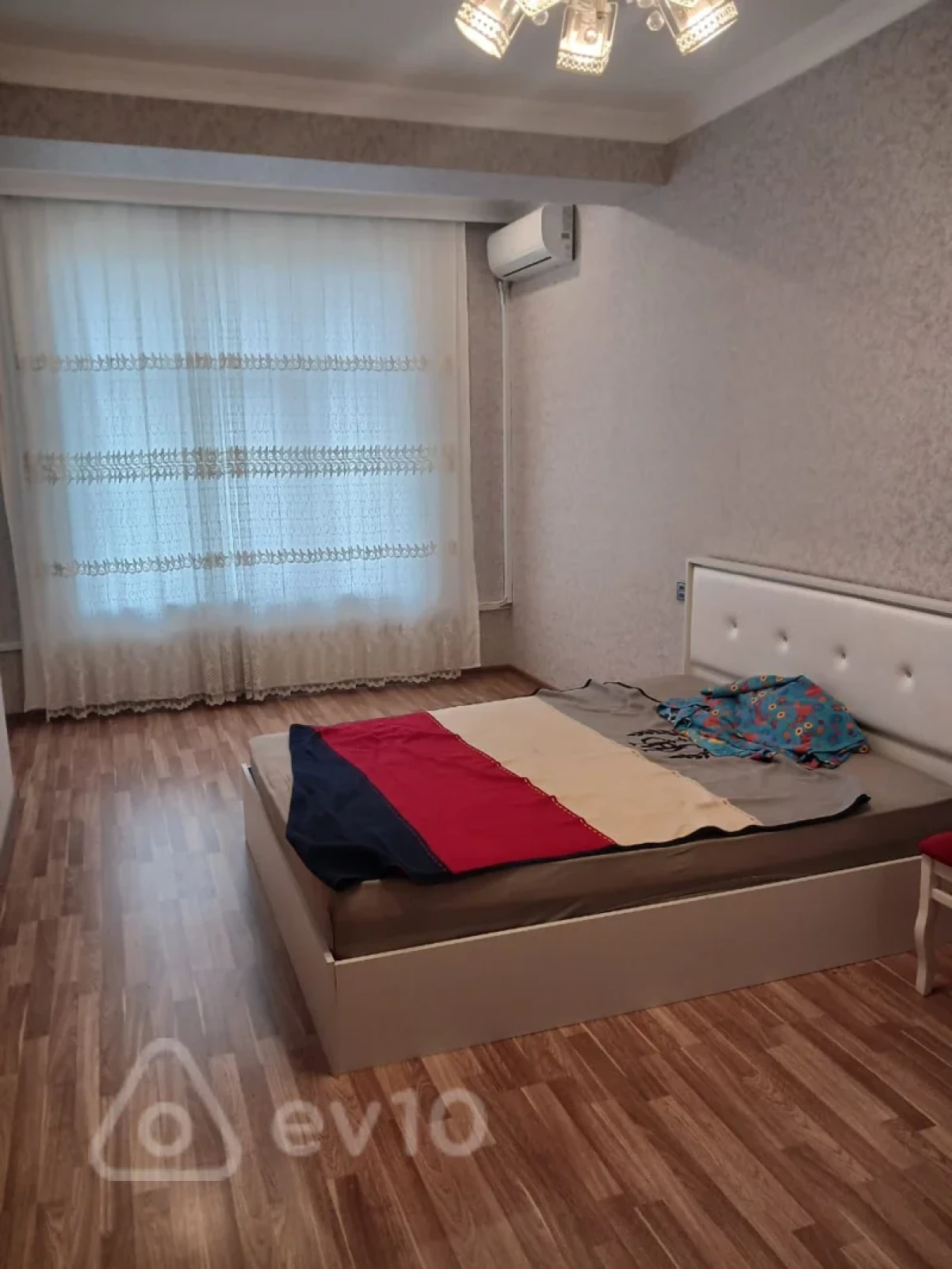 Kirayə verilir 2 otaqlı yeni tikili 100 m²