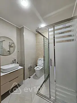 Kirayə verilir 2 otaqlı yeni tikili 80 m²