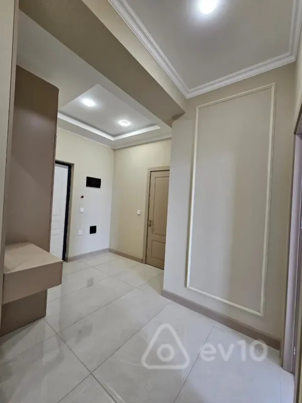 Kirayə verilir 2 otaqlı yeni tikili 80 m²