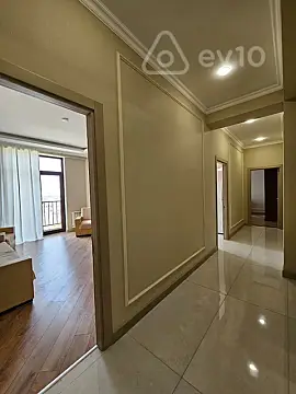 Kirayə verilir 2 otaqlı yeni tikili 80 m²