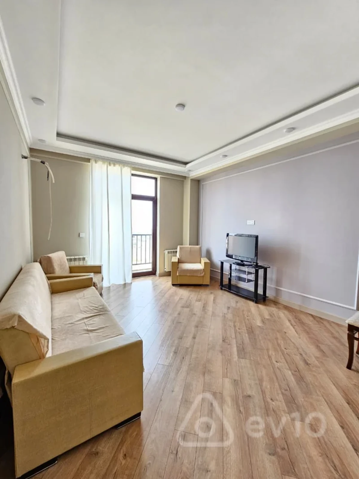 Kirayə verilir 2 otaqlı yeni tikili 80 m²