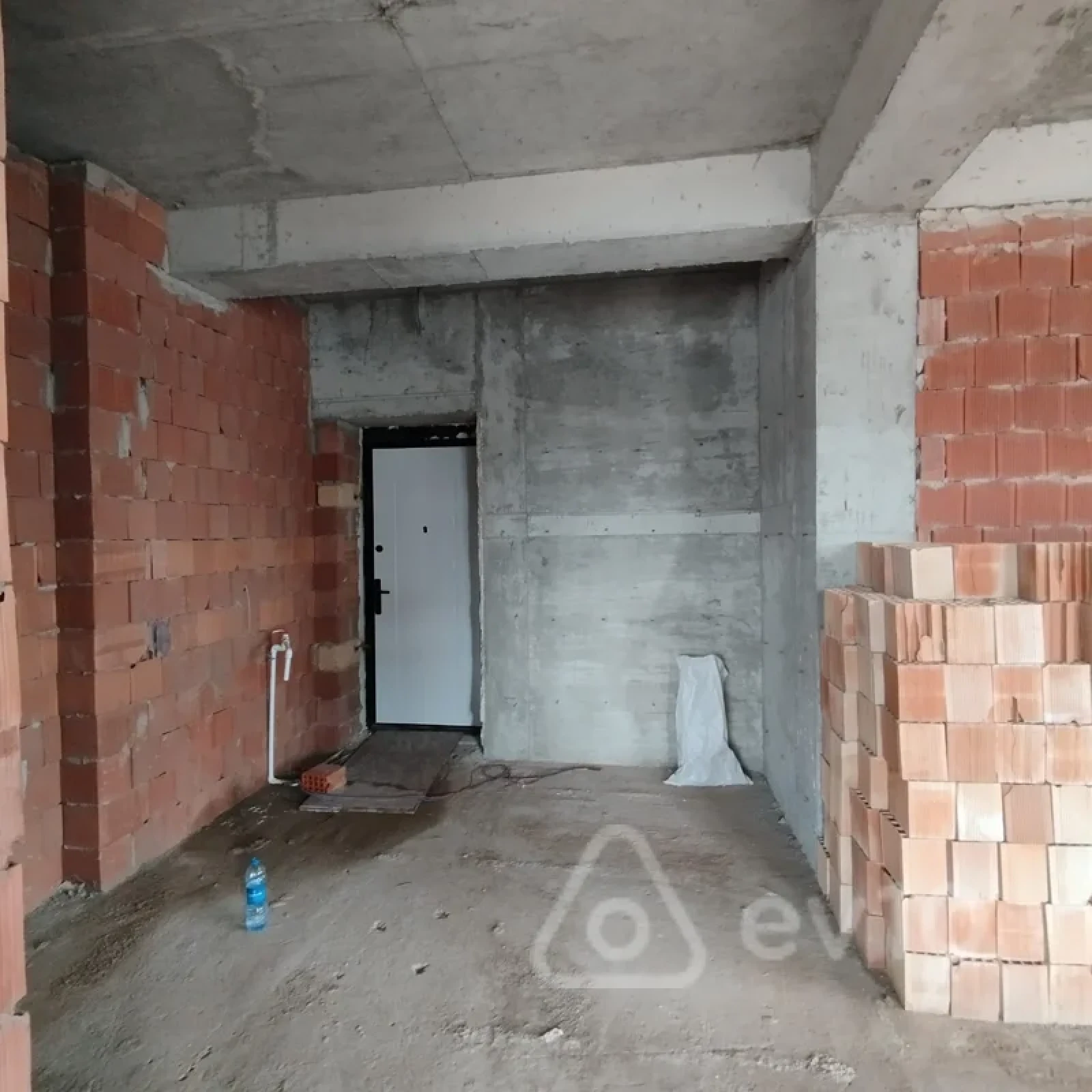 Satılır 2 otaqlı yeni tikili 99 m²