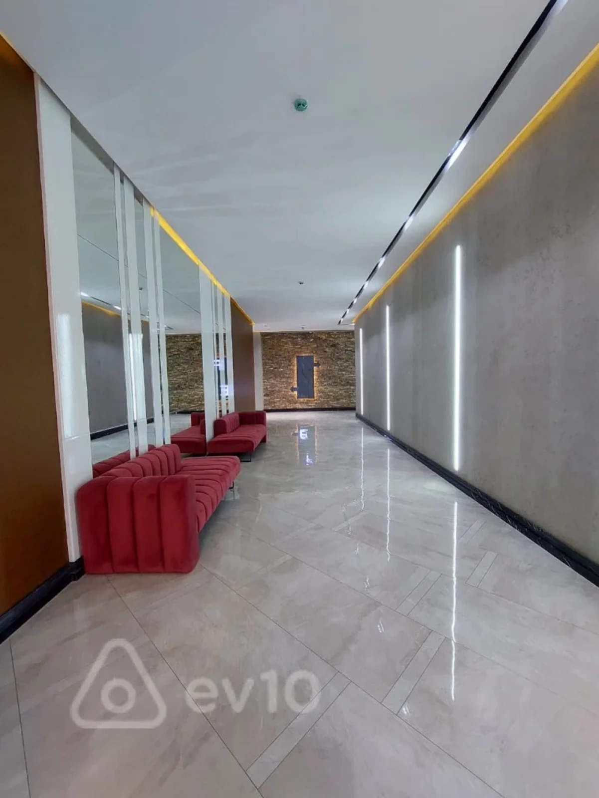 Satılır 2 otaqlı yeni tikili 99 m²