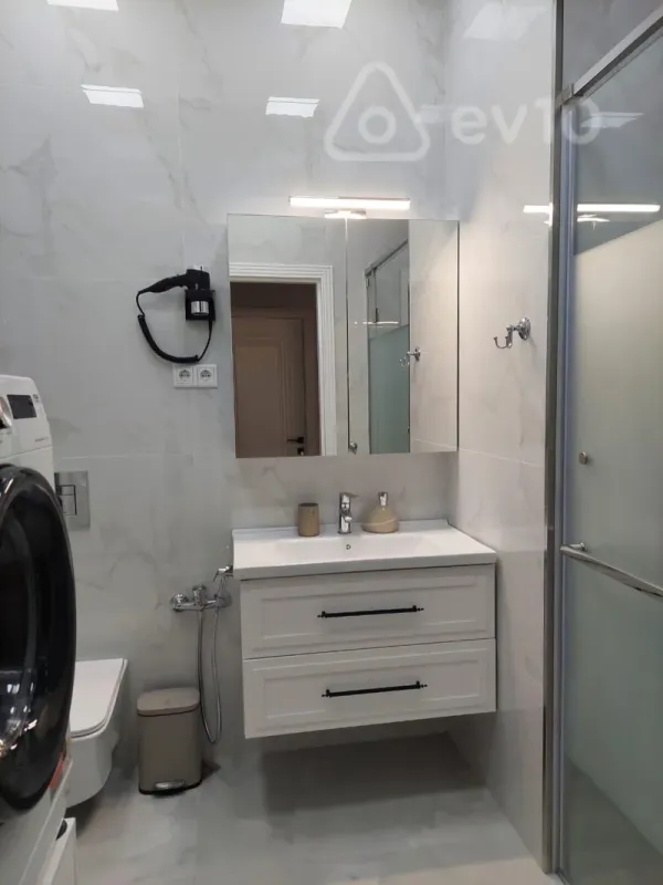 Kirayə verilir 2 otaqlı yeni tikili 51 m²