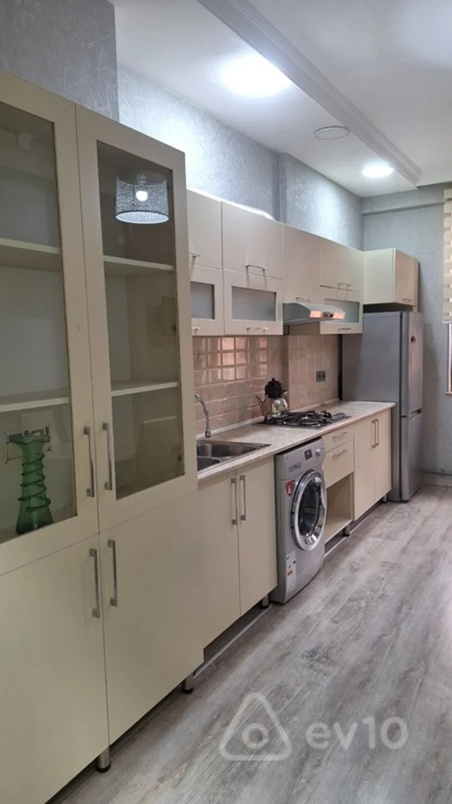 Kirayə verilir 2 otaqlı yeni tikili 103 m²