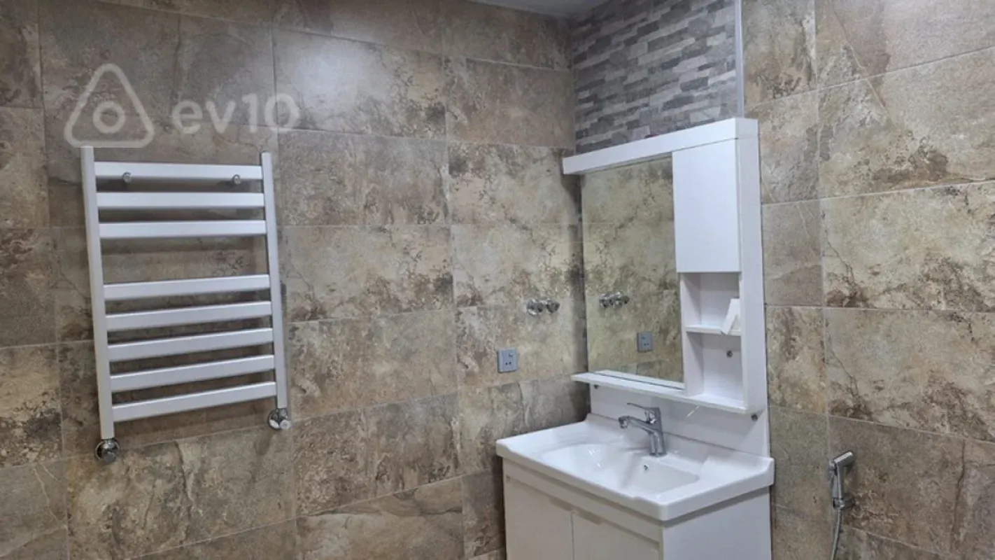 Kirayə verilir 2 otaqlı yeni tikili 103 m²