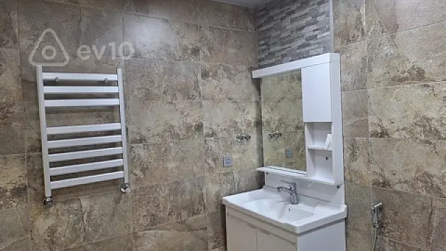 Kirayə verilir 2 otaqlı yeni tikili 103 m²