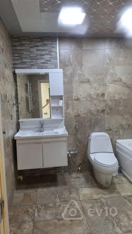 Kirayə verilir 2 otaqlı yeni tikili 103 m²