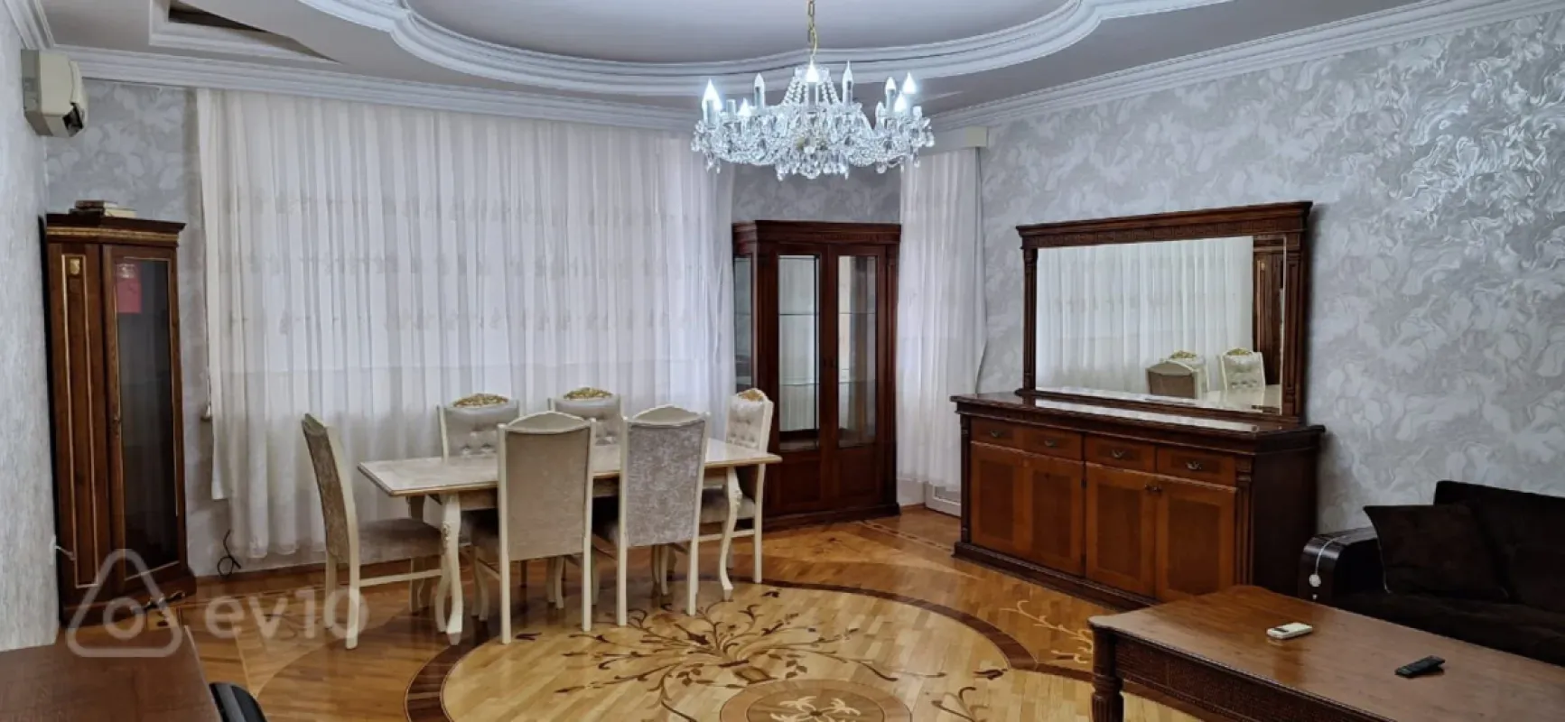 Kirayə verilir 4 otaqlı yeni tikili 155 m²