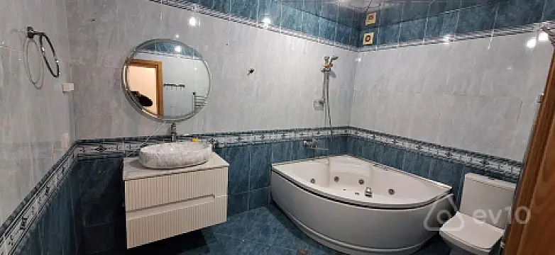 Kirayə verilir 4 otaqlı yeni tikili 155 m²