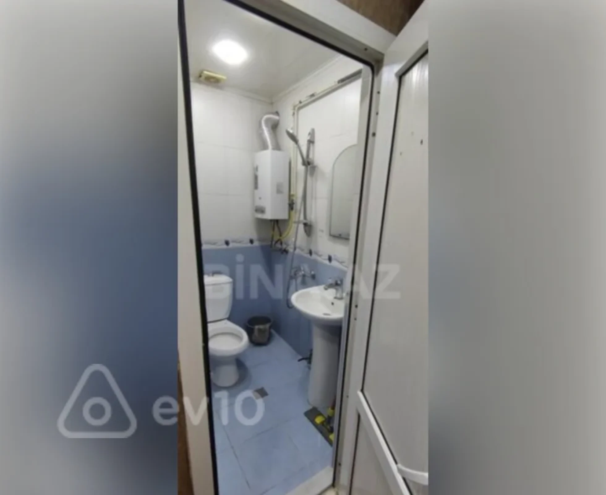 Kirayə verilir 2 otaqlı köhnə tikili 50 m²