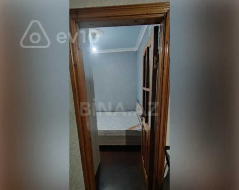 Kirayə verilir 2 otaqlı köhnə tikili 50 m²