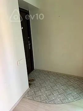 Satılır 1 otaqlı köhnə tikili 40 m²