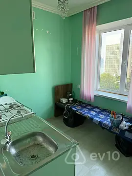 Satılır 1 otaqlı köhnə tikili 40 m²