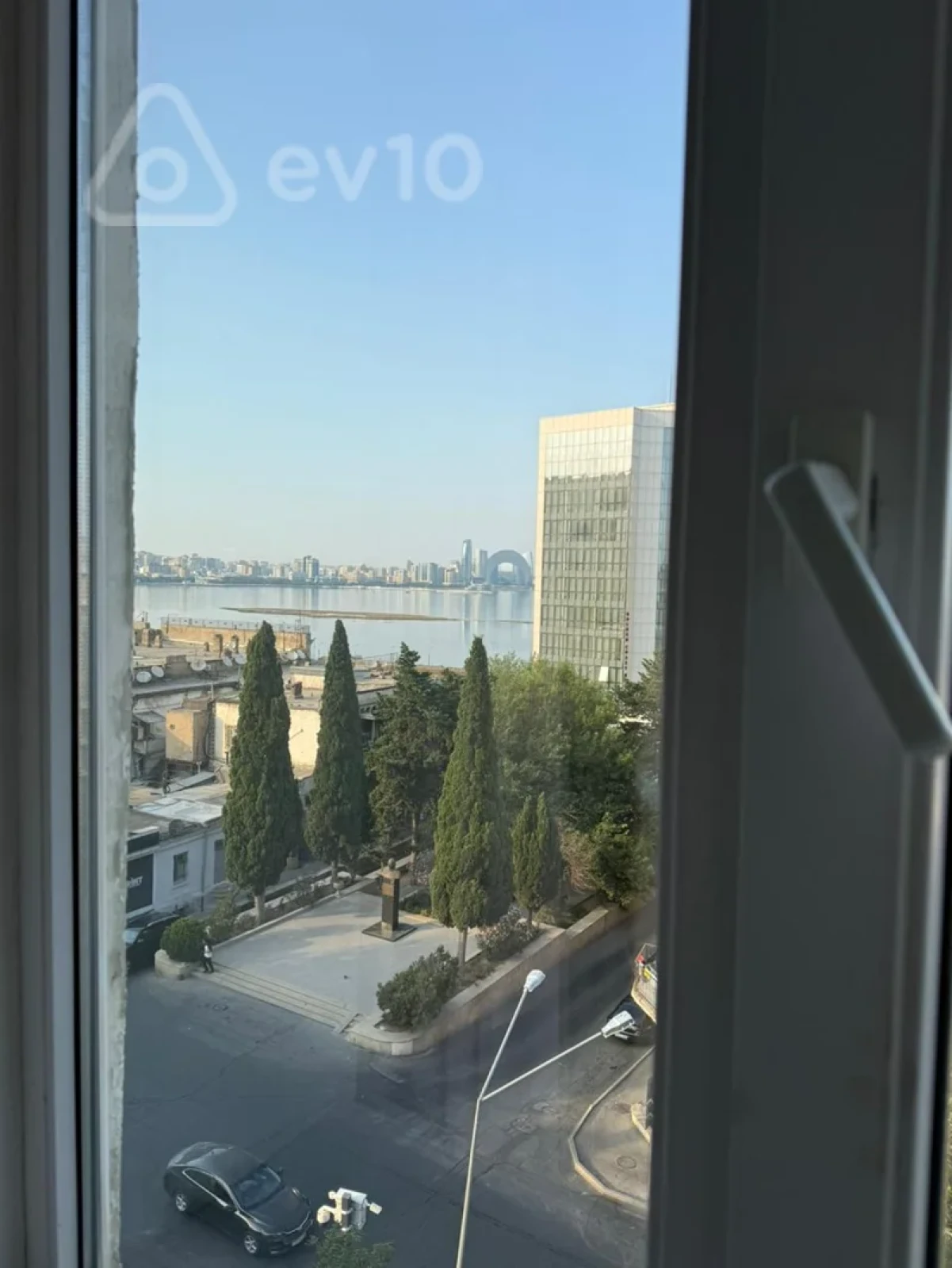 Satılır 1 otaqlı köhnə tikili 40 m²
