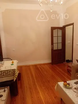 Satılır 2 otaqlı köhnə tikili 45 m²