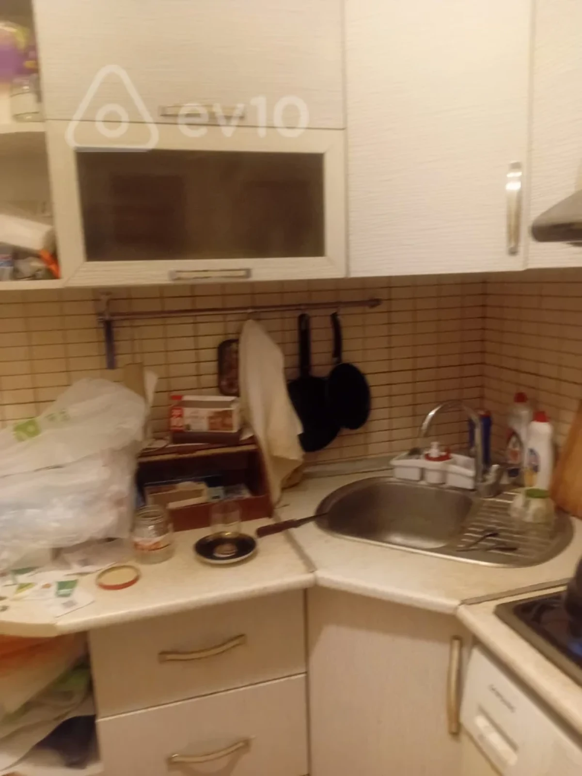 Satılır 2 otaqlı köhnə tikili 45 m²