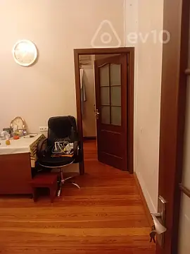 Satılır 2 otaqlı köhnə tikili 45 m²