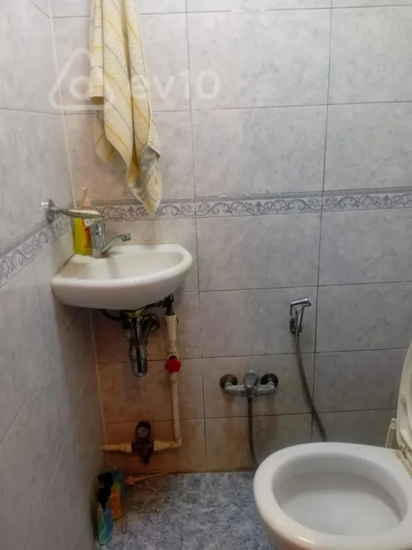 Satılır 2 otaqlı köhnə tikili 45 m²
