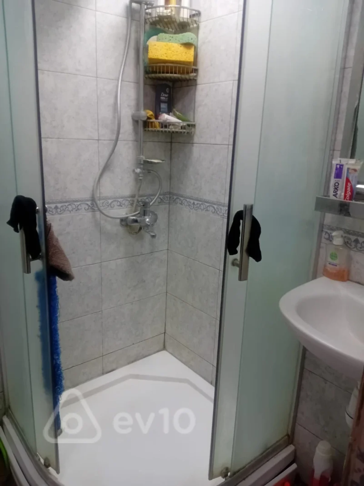 Satılır 2 otaqlı köhnə tikili 45 m²