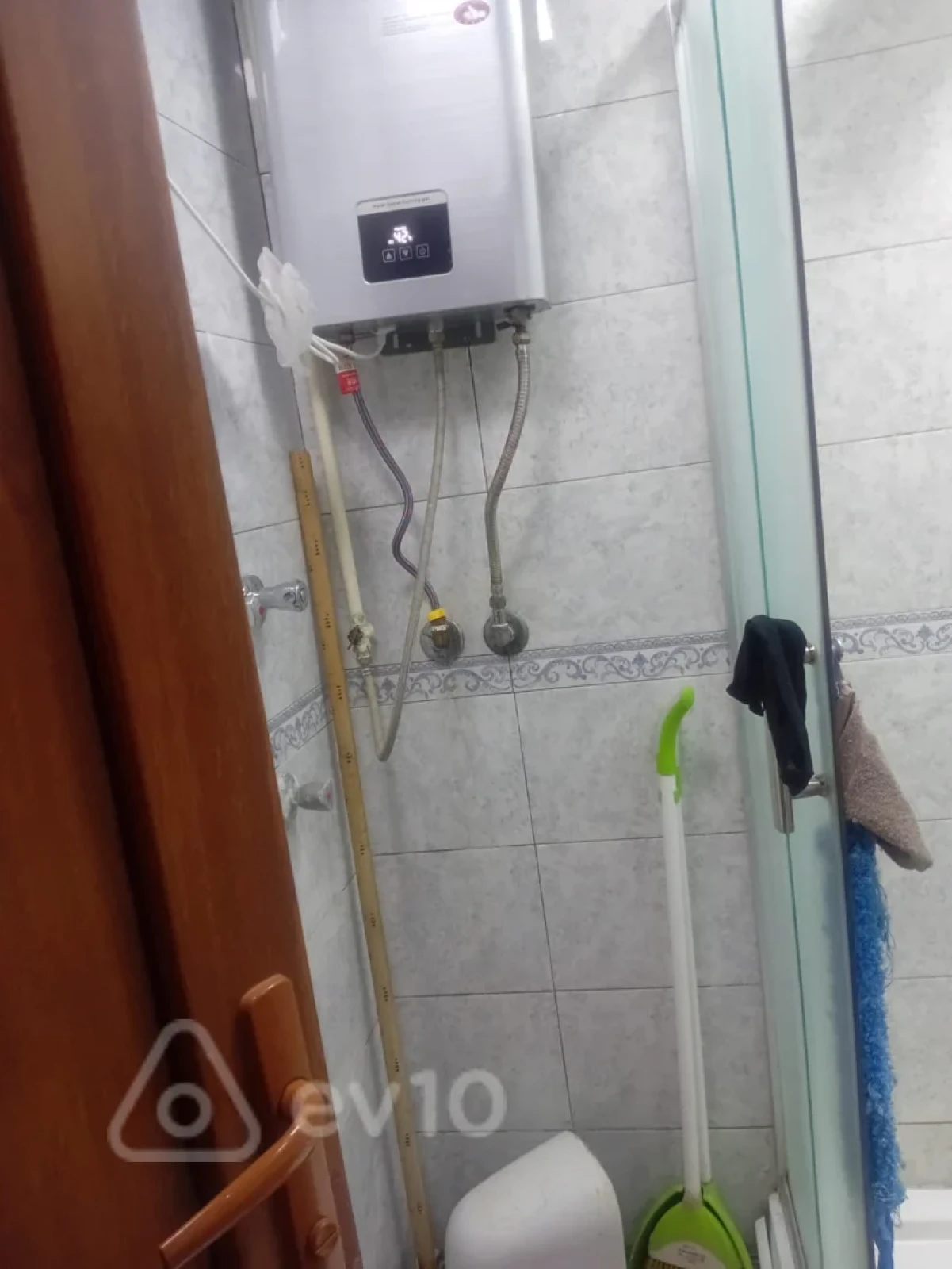 Satılır 2 otaqlı köhnə tikili 45 m²