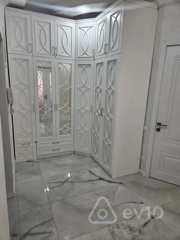 Satılır 3 otaqlı yeni tikili 120 m²