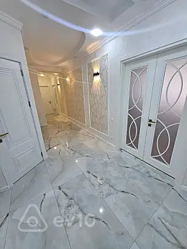 Satılır 3 otaqlı yeni tikili 120 m²