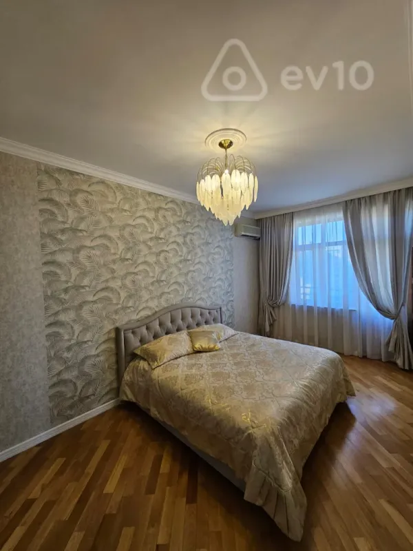 Satılır 3 otaqlı yeni tikili 120 m²