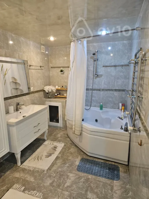 Satılır 3 otaqlı yeni tikili 120 m²